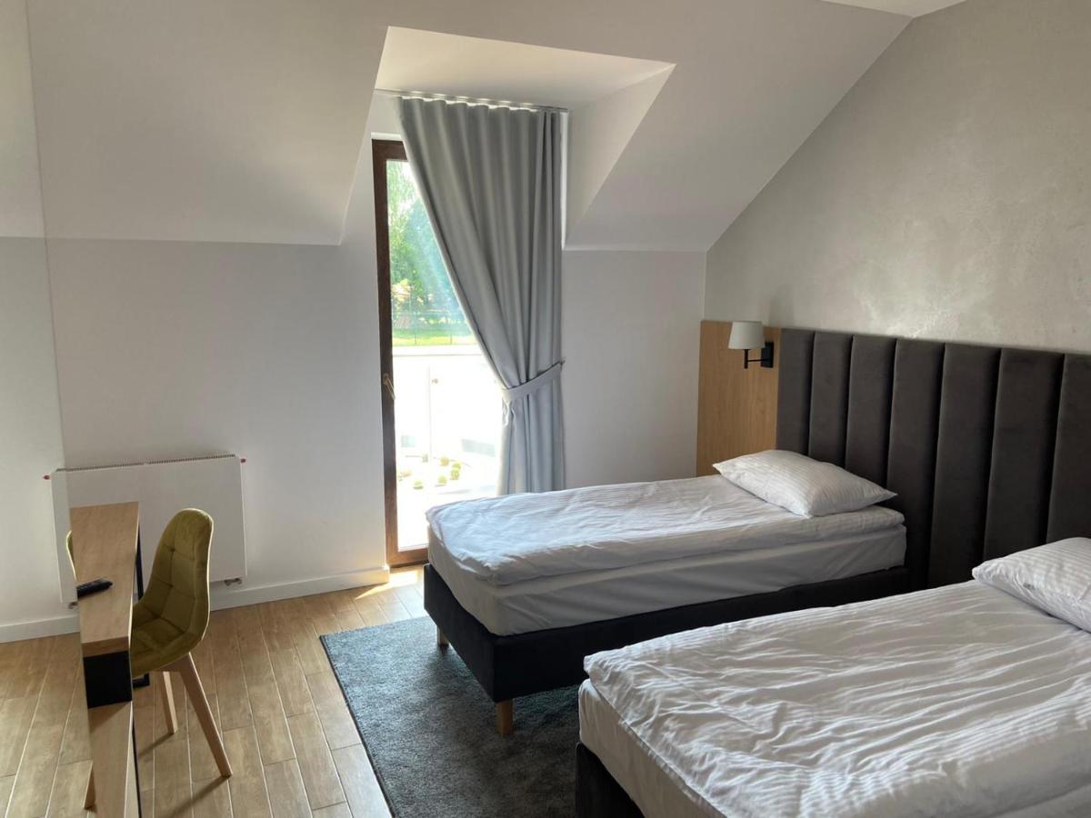 Hotel Sebory Пшасныш Экстерьер фото