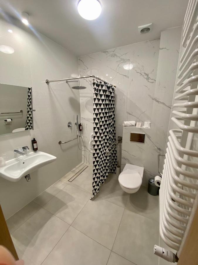 Hotel Sebory Пшасныш Экстерьер фото